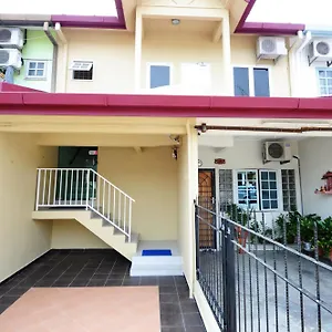 The One Vacation Alloggio in famiglia Malacca